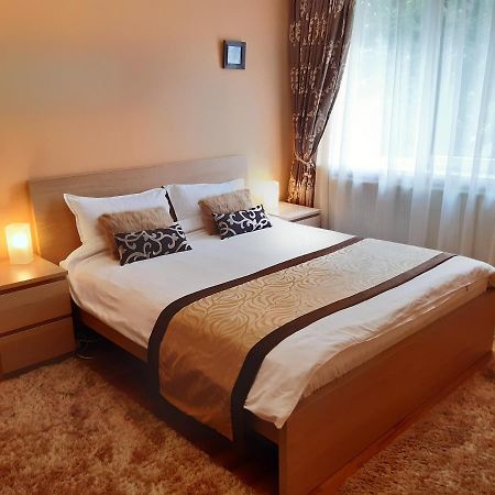 Apartament Central เปียตราเนียมซ์ ภายนอก รูปภาพ