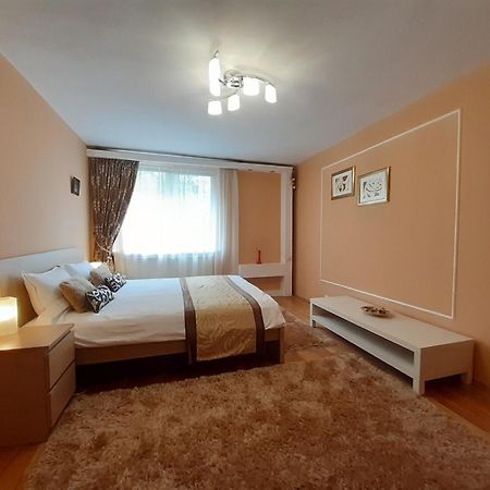 Apartament Central เปียตราเนียมซ์ ภายนอก รูปภาพ