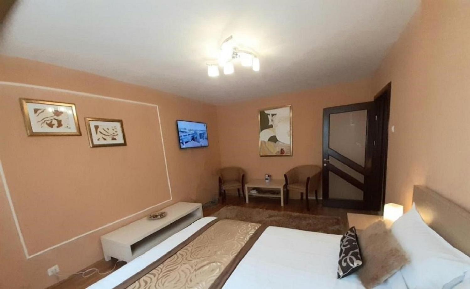 Apartament Central เปียตราเนียมซ์ ภายนอก รูปภาพ