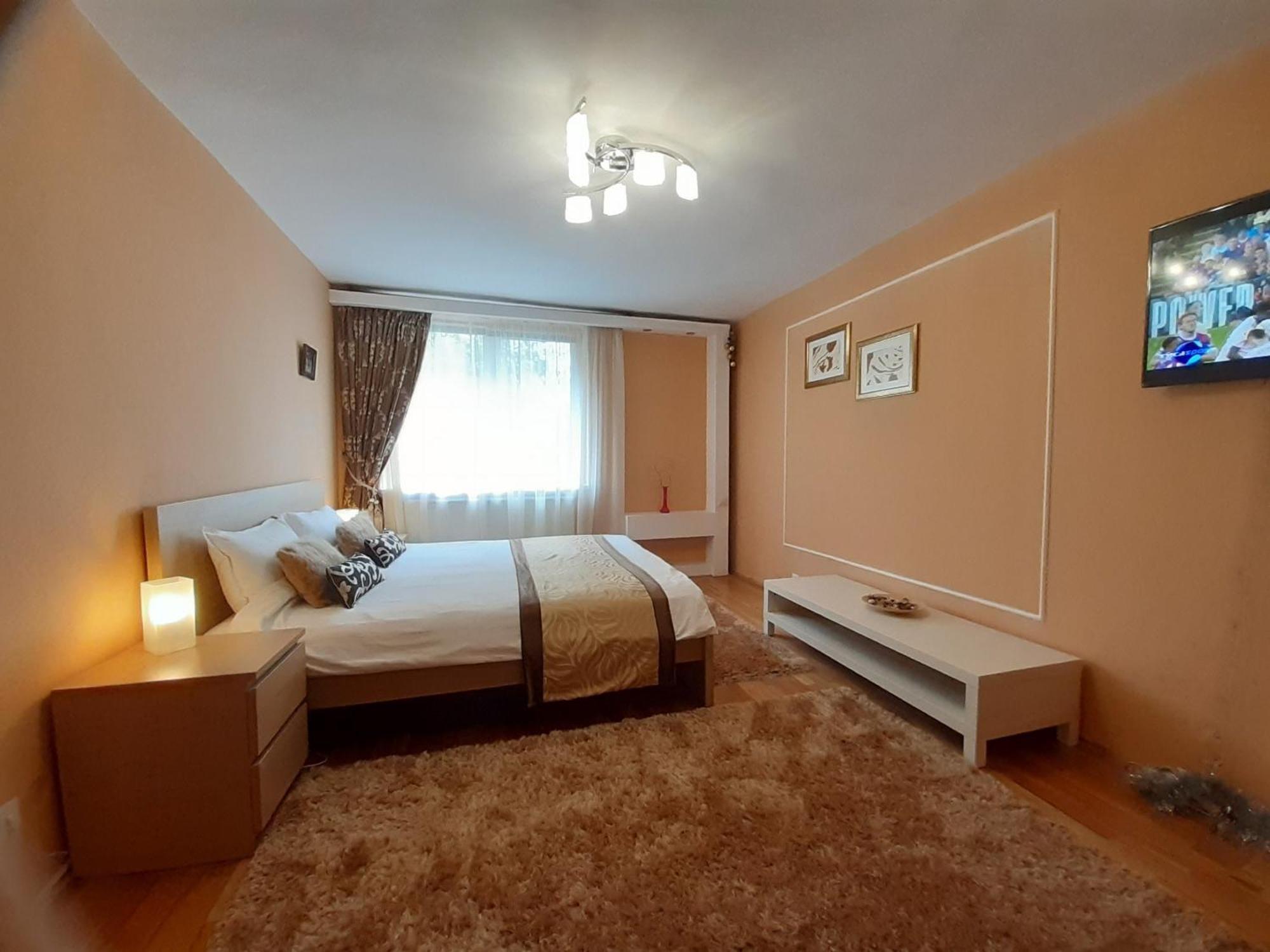 Apartament Central เปียตราเนียมซ์ ภายนอก รูปภาพ
