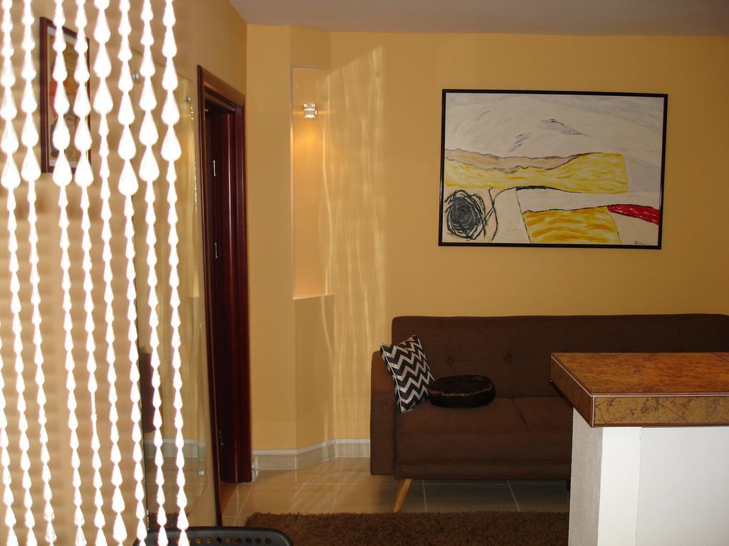 Apartament Central เปียตราเนียมซ์ ภายนอก รูปภาพ